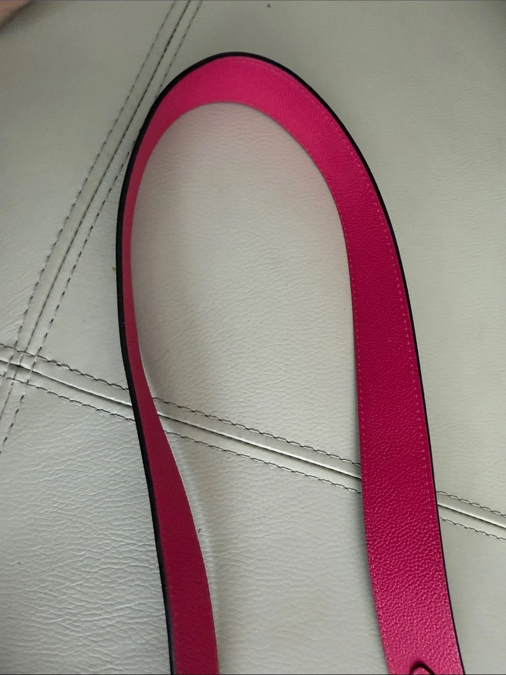 Louis Vuitton Convertible Bag Strap in Hot Pink and Monogram Canvas - Picture 6 of 7